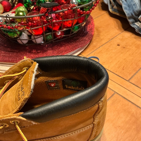 Mens Timberlands size 7 1/2 - Picture 2 of 7